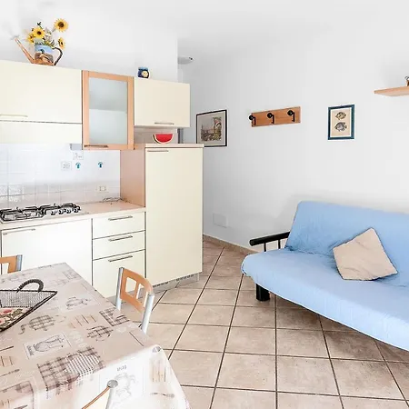 Golfo 6 , Vicino Alla Spiaggia Con Giardino Марина-ди-Кампо